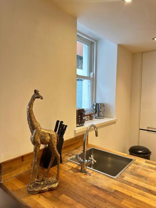 Apartmán Opulent Oasis In Londýn Exteriér fotografie